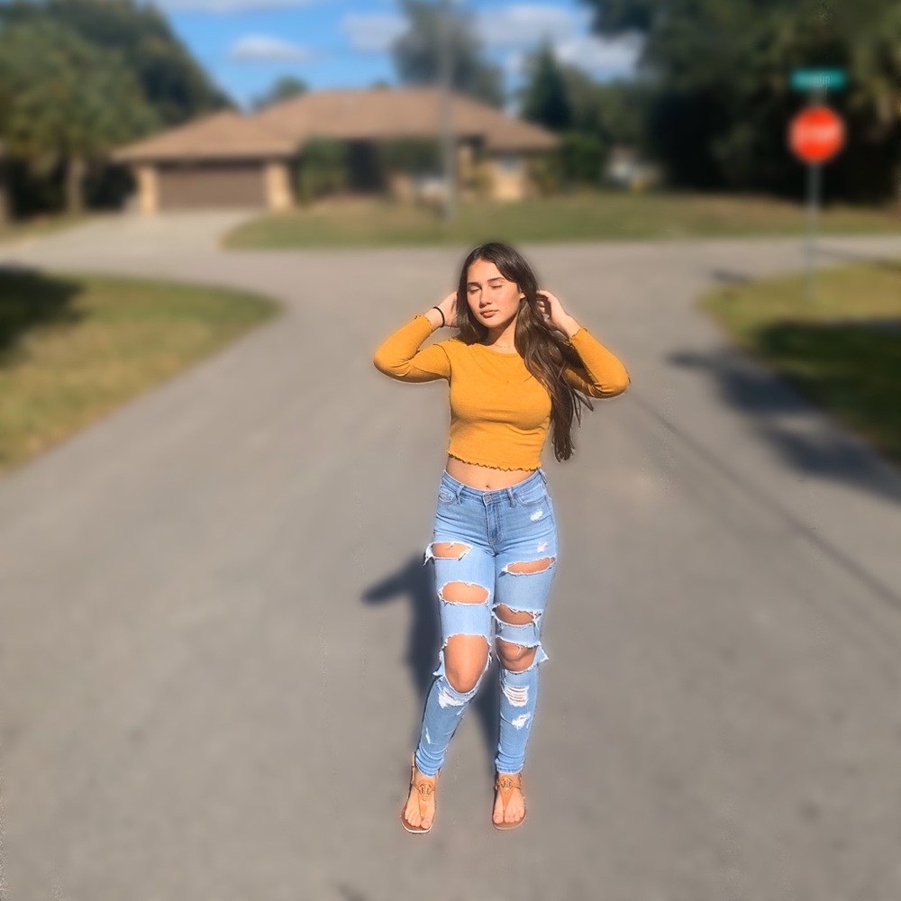 Meet your Posher, Isabel